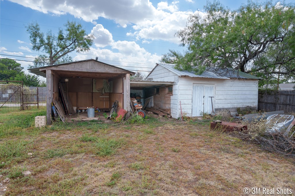 25 E 41st St Property Photo 25