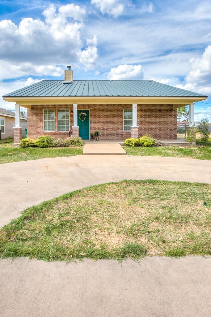 2638 Webster St Property Photo 1