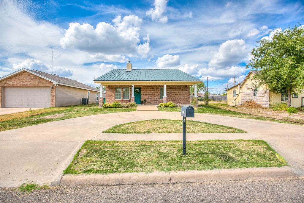 2638 Webster St Property Photo 2