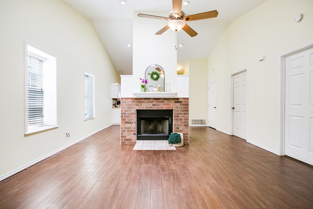 2638 Webster St Property Photo 11