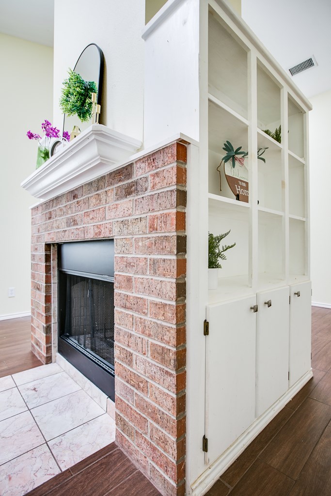 2638 Webster St Property Photo 12