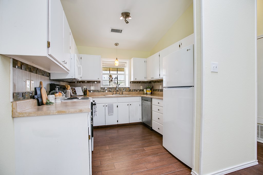 2638 Webster St Property Photo 14