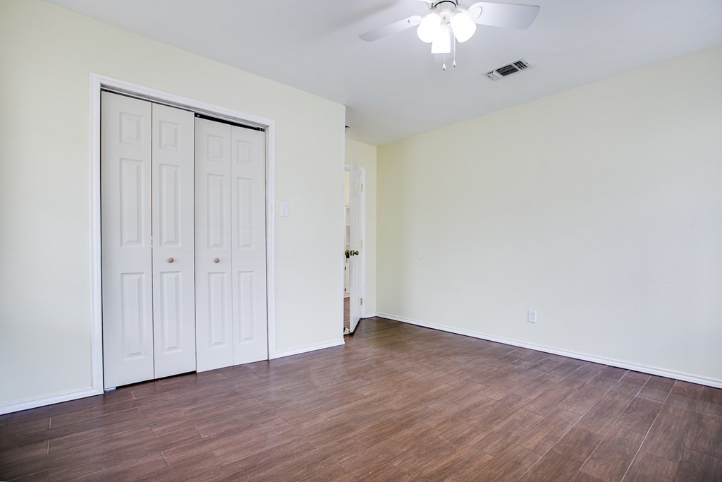 2638 Webster St Property Photo 19