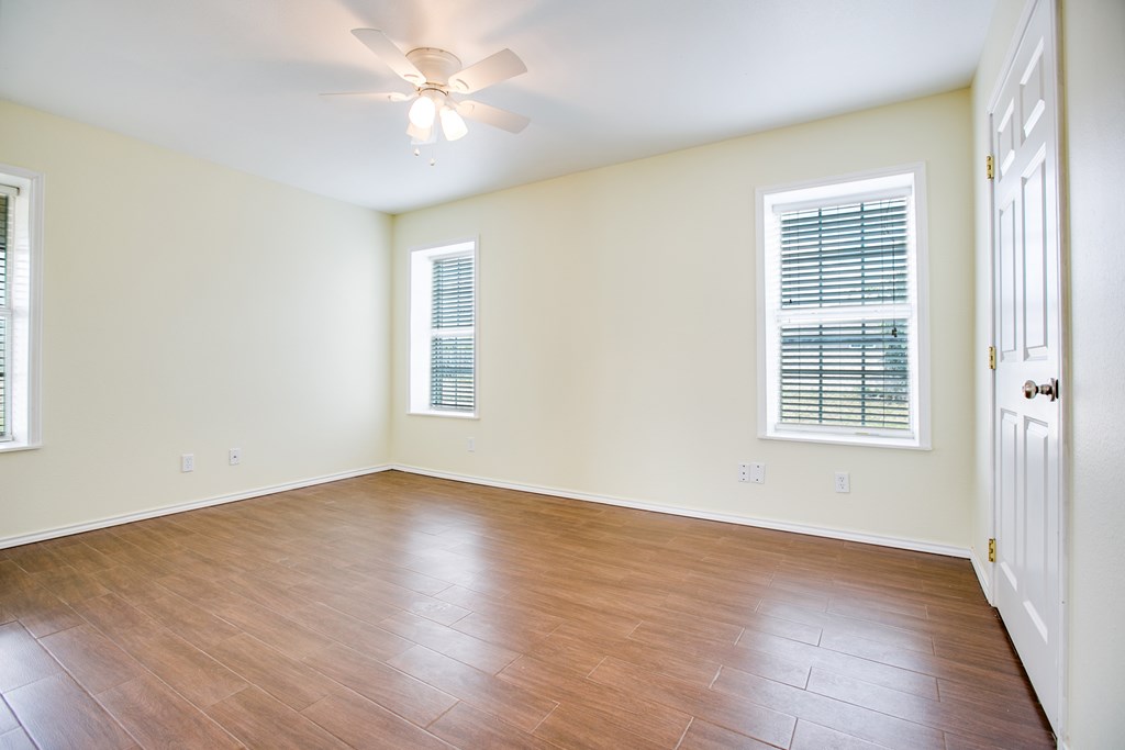 2638 Webster St Property Photo 23