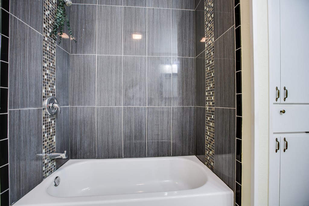 2638 Webster St Property Photo 27