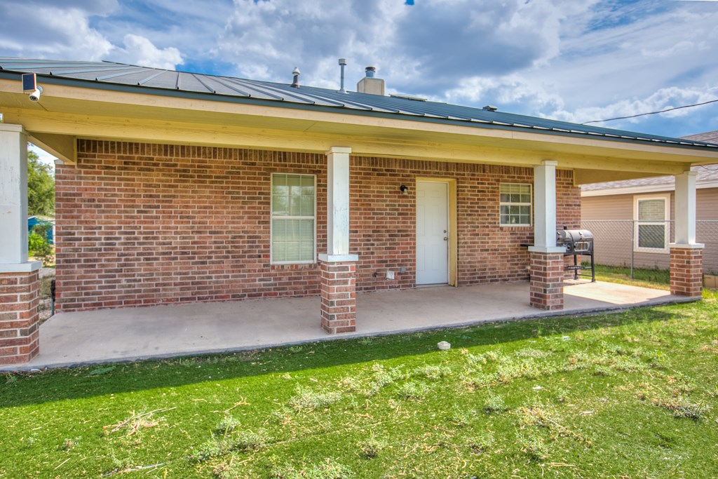 2638 Webster St Property Photo 31