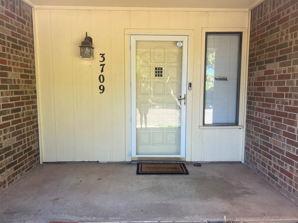 3709 Inglewood Dr Property Photo 5