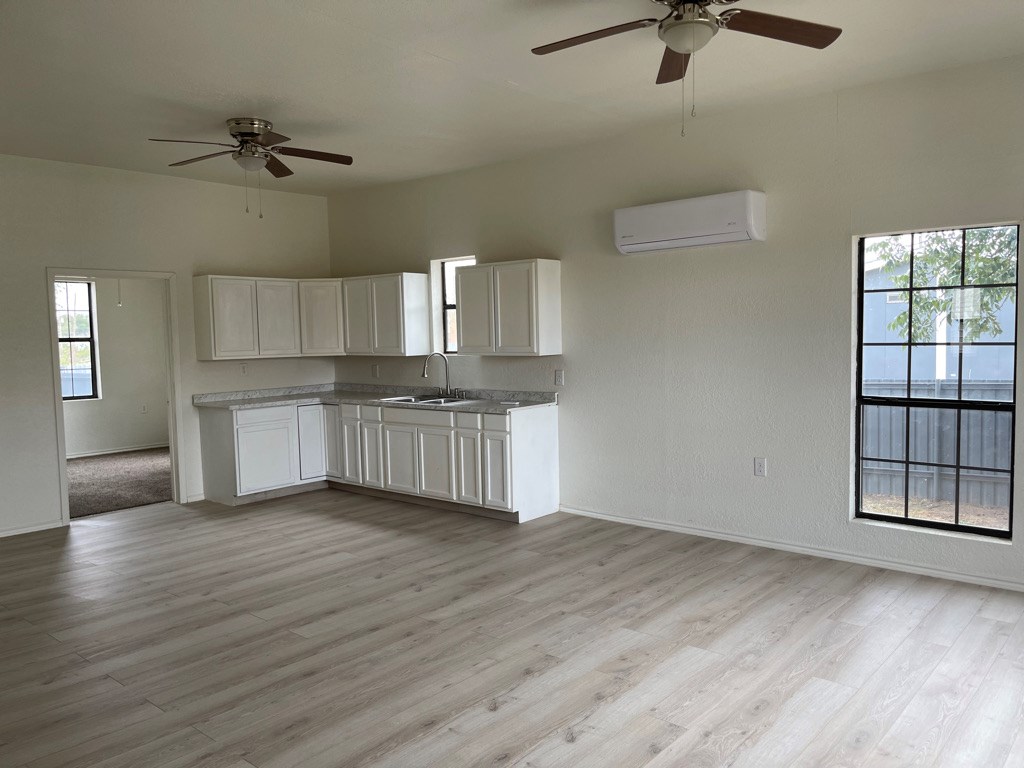 209 6th Ave Property Photo 3