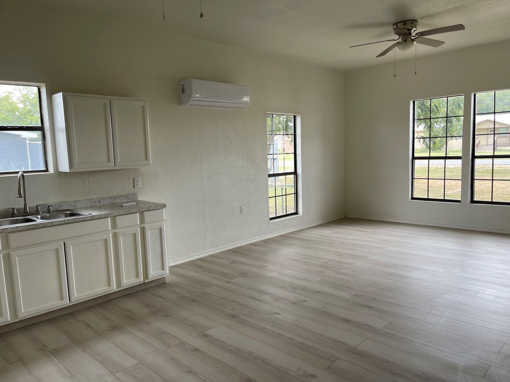 209 6th Ave Property Photo 5