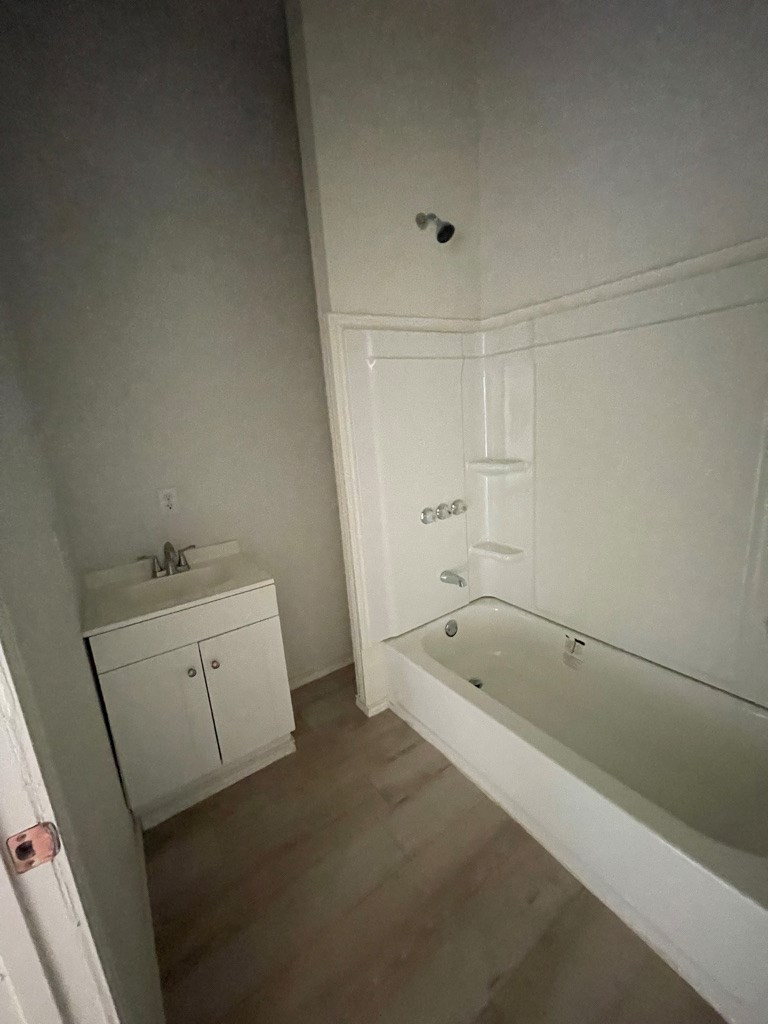 209 6th Ave Property Photo 12