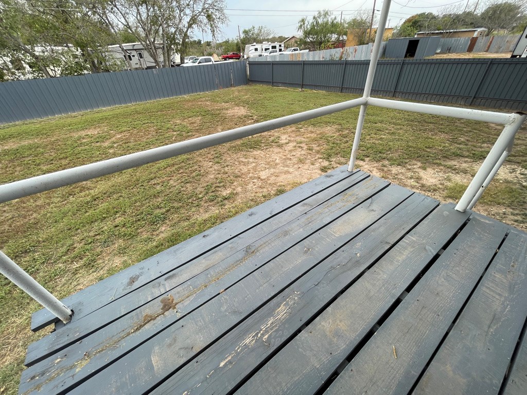 209 6th Ave Property Photo 14