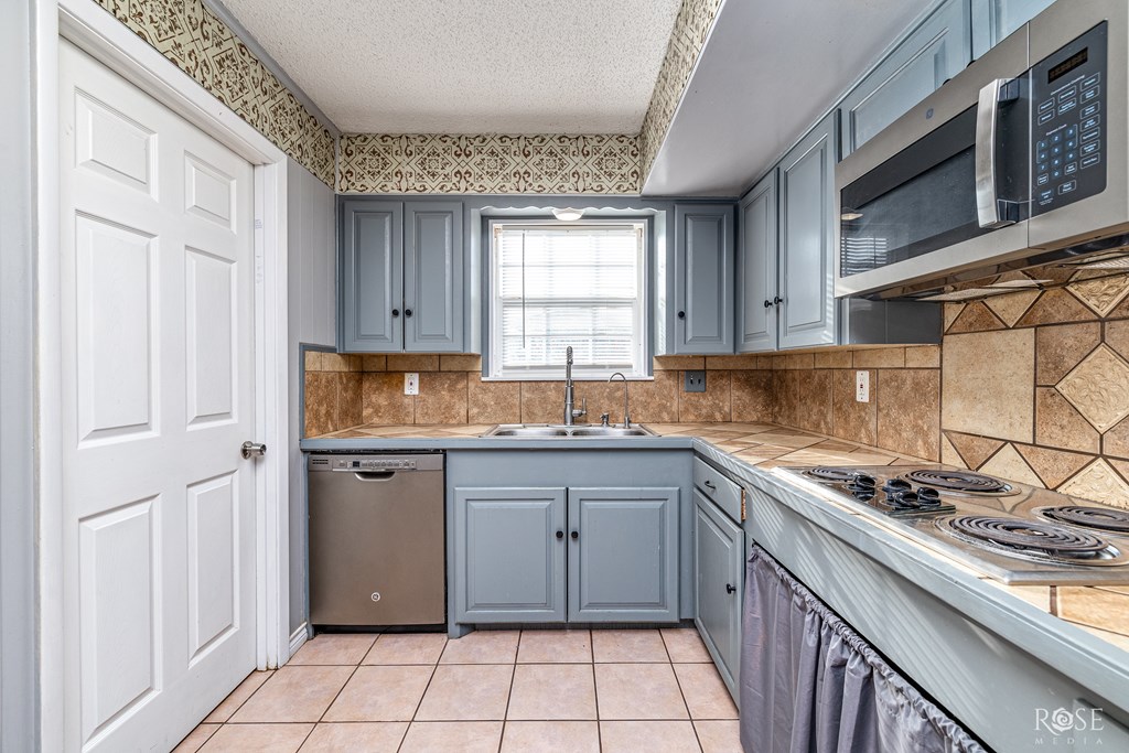 3312 Westover Terrace Dr Property Photo 16