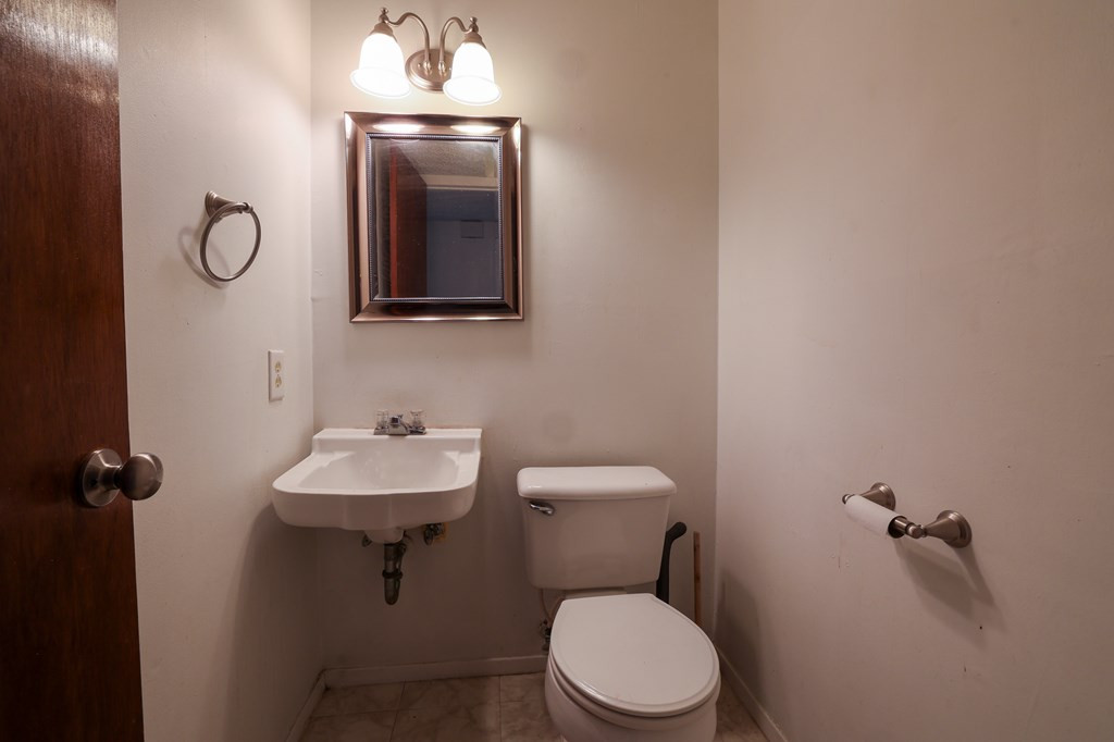 102 Fairway Drive Property Photo 25