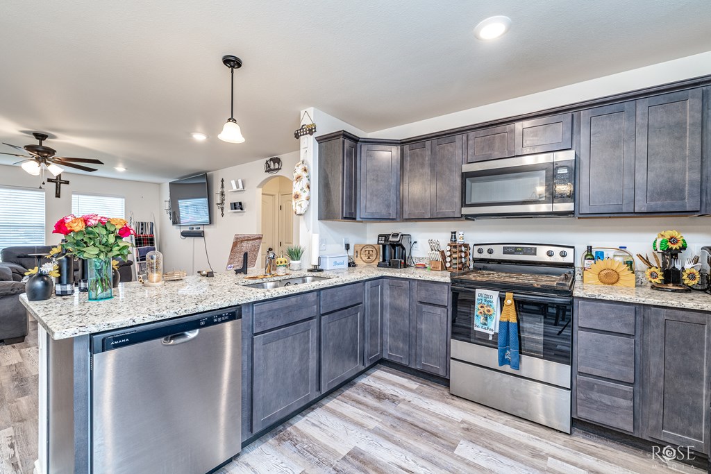 626 Parsons St Property Photo 7