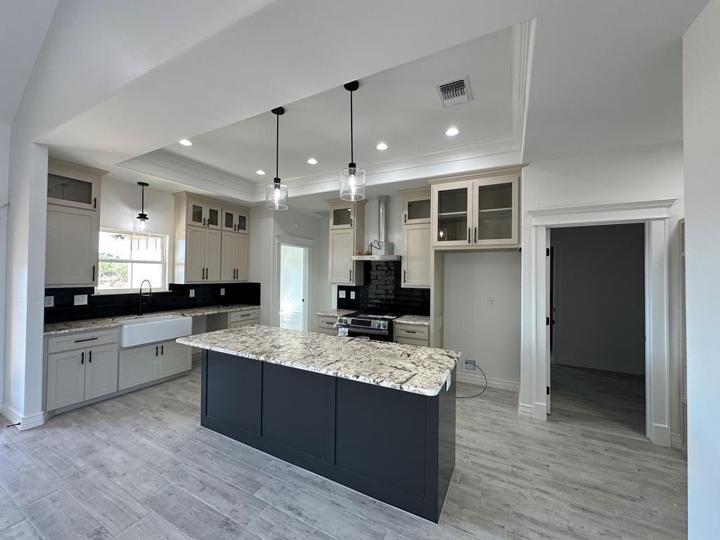 9753 Grey Wolf Lane Property Photo 1