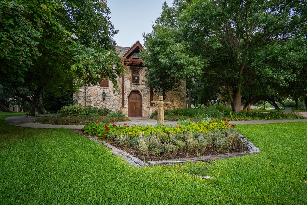 5000 Cralle Road Property Photo 3