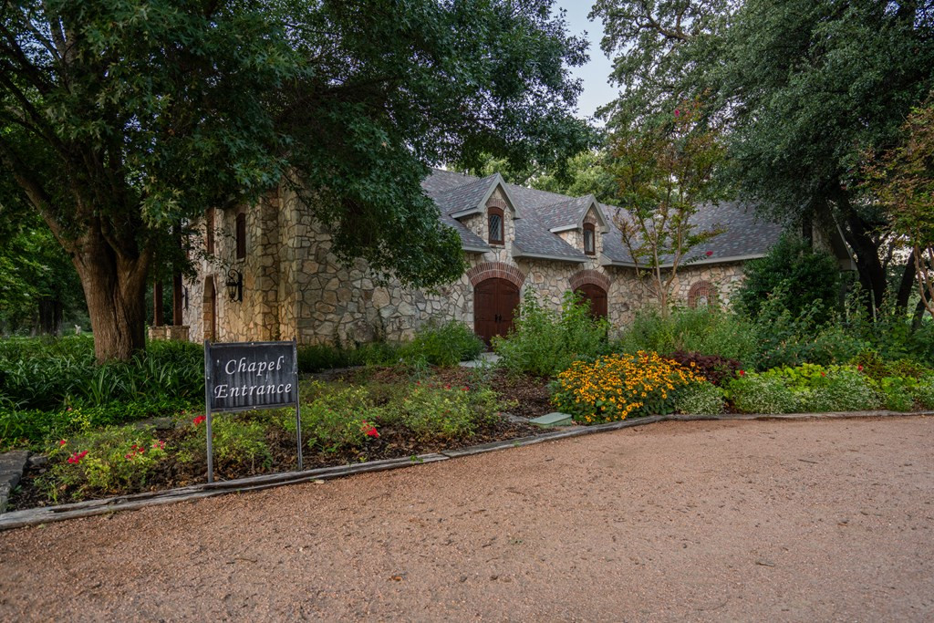 5000 Cralle Road Property Photo 4