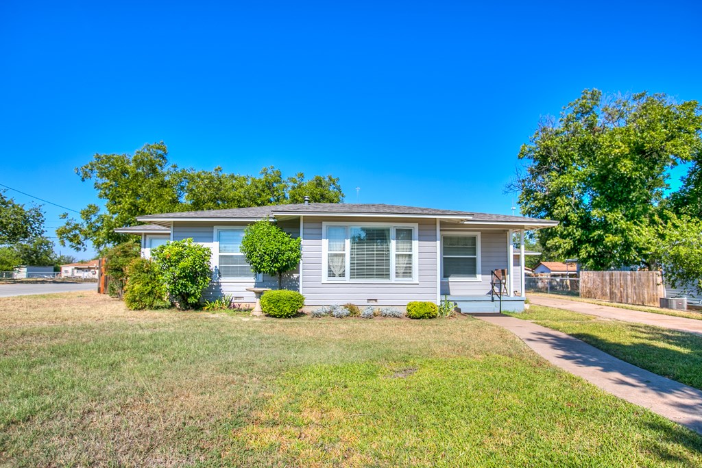 108 Largent Ave Property Photo 3