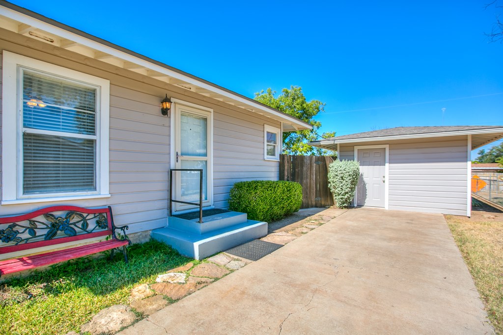 108 Largent Ave Property Photo 7