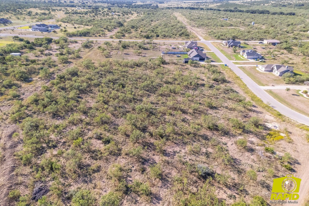 16914 Riata Trail Property Photo 3