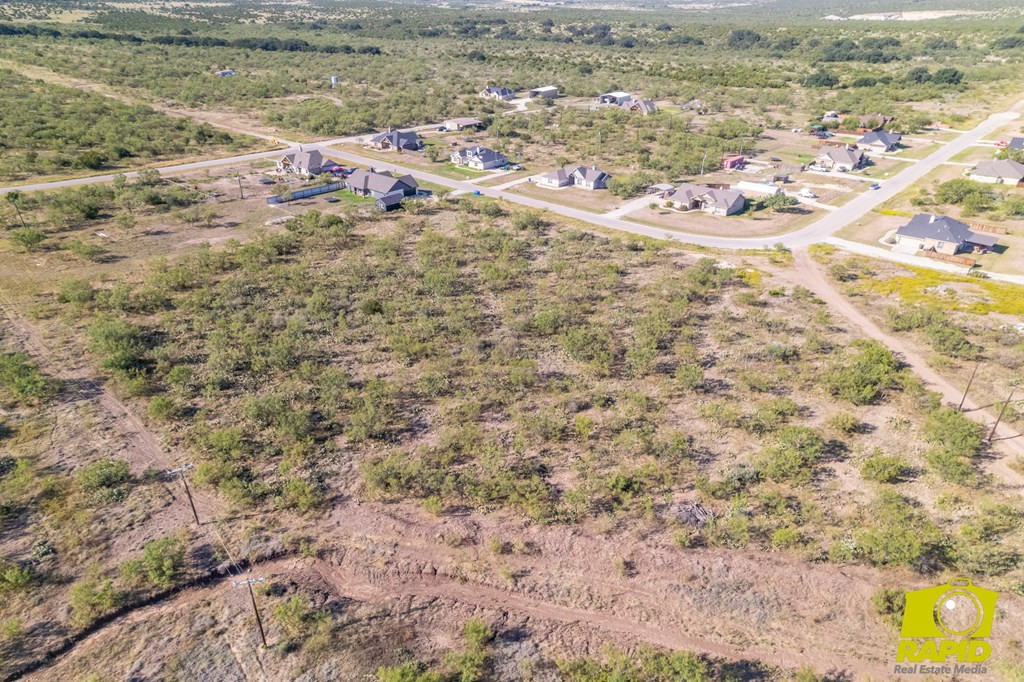 16914 Riata Trail Property Photo 4