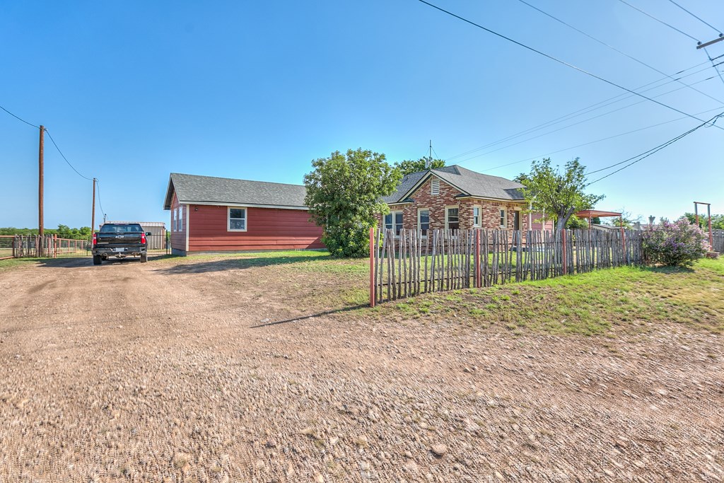 6376 Fm 380 Property Photo 4