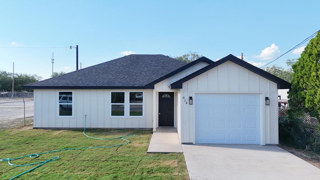 914 Texas Ave Property Photo 1