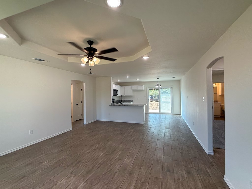 914 Texas Ave Property Photo 2