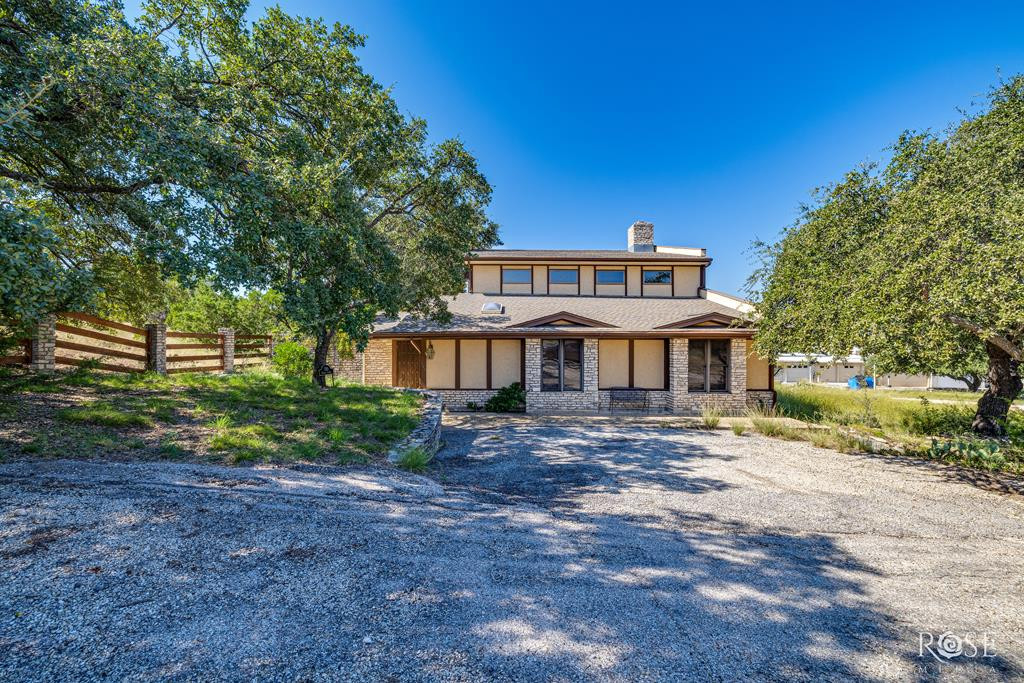 120 Kings Court Property Photo 1