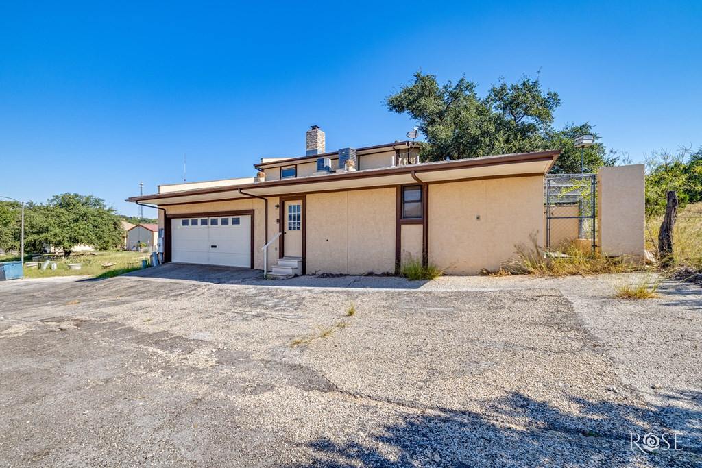 120 Kings Court Property Photo 41