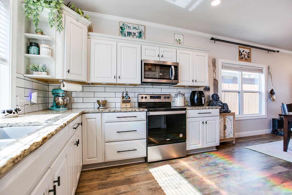 2908 Houston St Property Photo 6