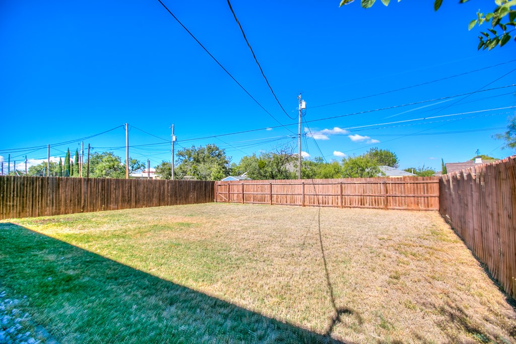 2908 Houston St Property Photo 18