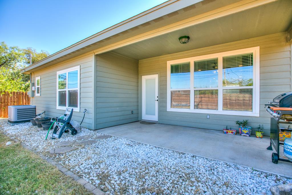 2908 Houston St Property Photo 19