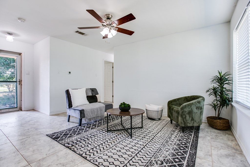 2306 Bitner Rd Property Photo 8