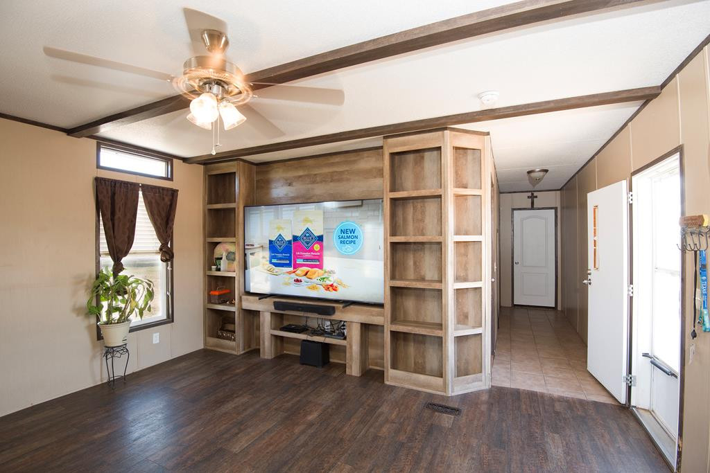 16117 S Post Oak Street Property Photo 9