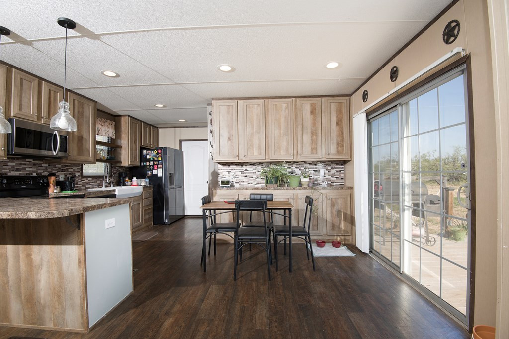 16117 S Post Oak Street Property Photo 10