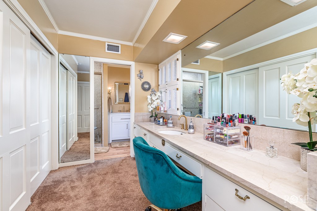 2634 Oxford Ave Property Photo 18