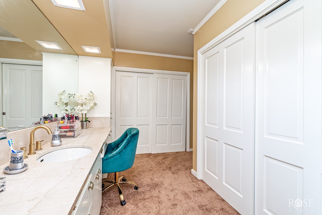 2634 Oxford Ave Property Photo 20