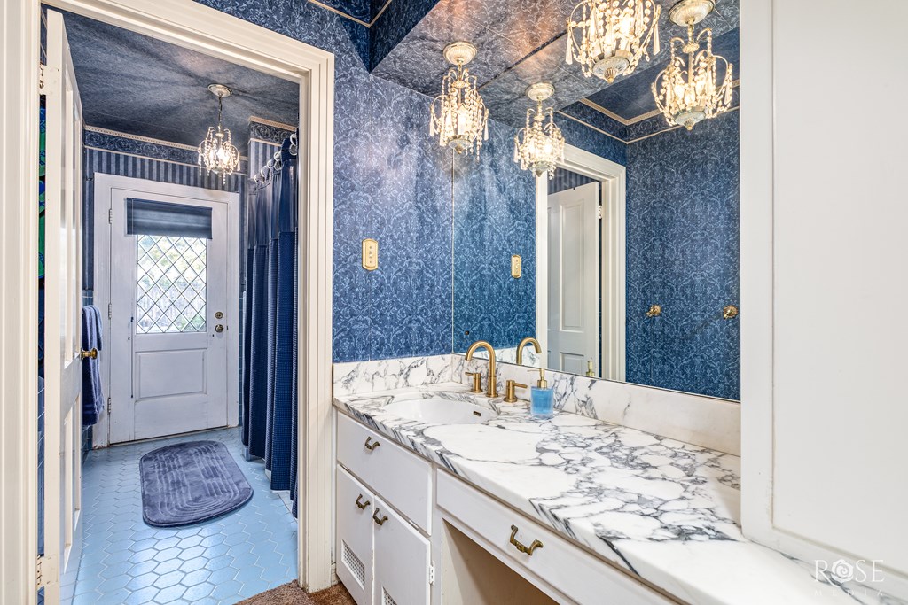 2634 Oxford Ave Property Photo 22