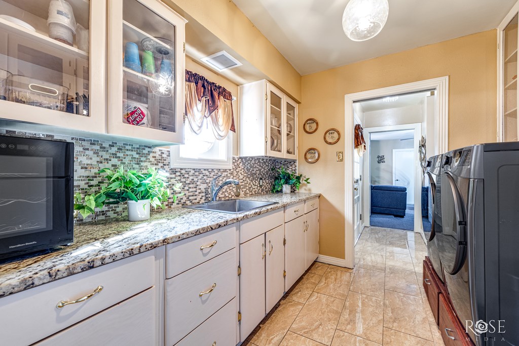 2634 Oxford Ave Property Photo 27