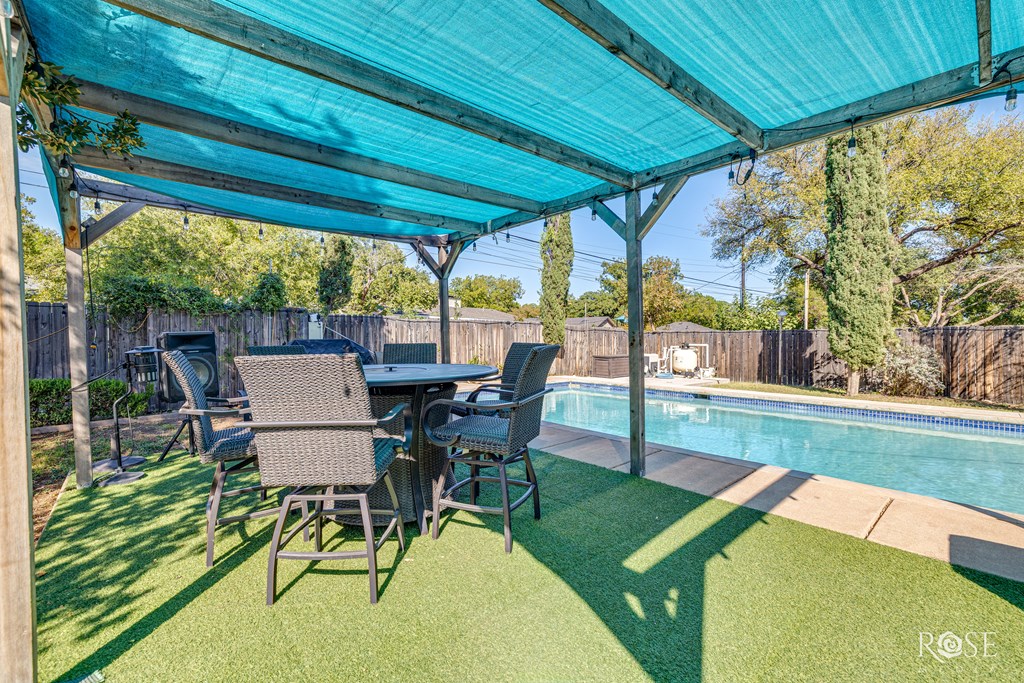 2634 Oxford Ave Property Photo 35