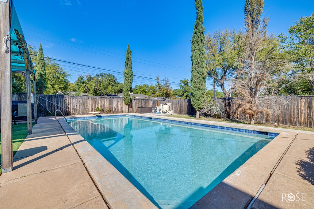 2634 Oxford Ave Property Photo 36