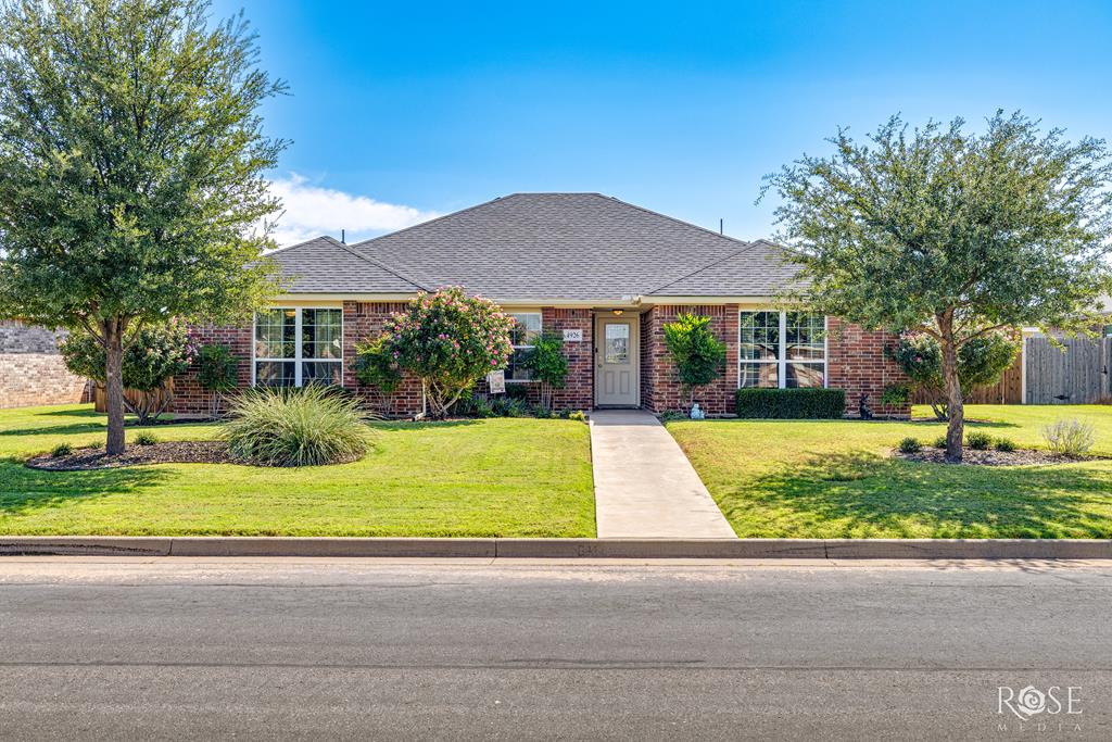 4926 Red Oak Lane Property Photo 1