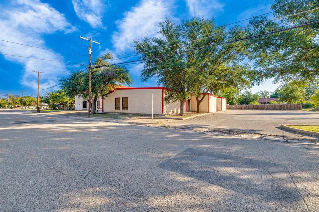 805 S Prospect Avenue Property Photo 4