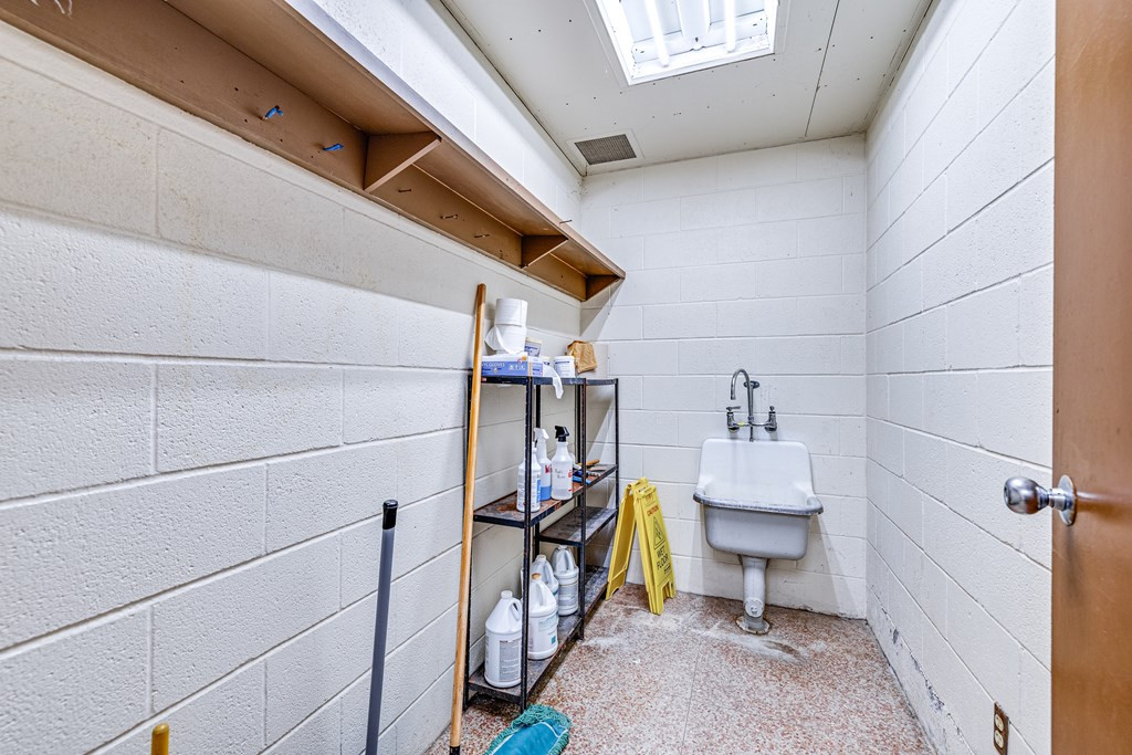 805 S Prospect Avenue Property Photo 19