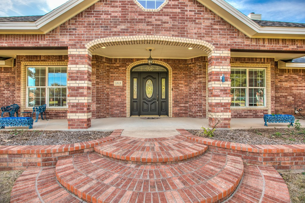 1515 Barbara Avenue Property Photo 8