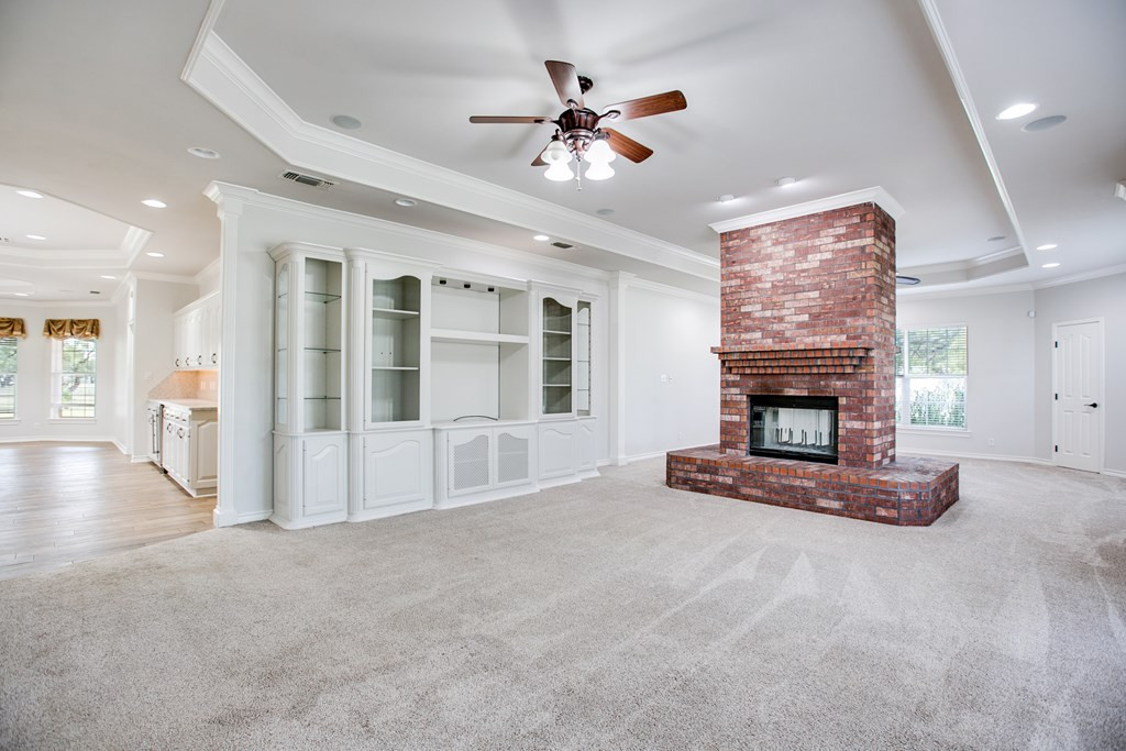 1515 Barbara Avenue Property Photo 12