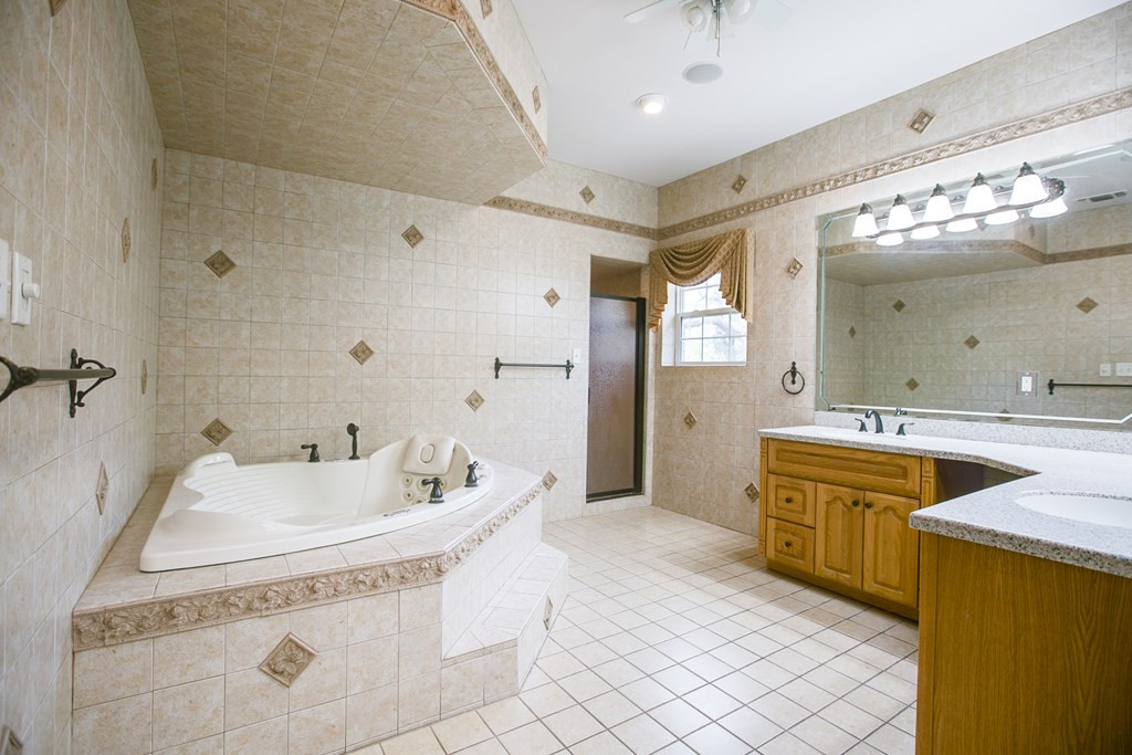1515 Barbara Avenue Property Photo 22