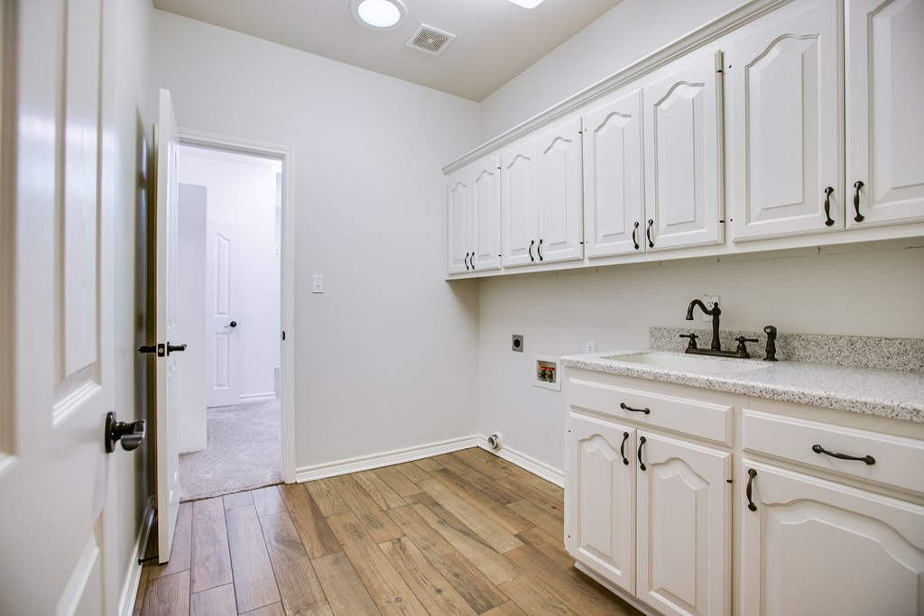 1515 Barbara Avenue Property Photo 37