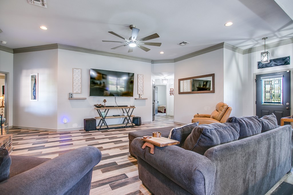 6014 Maravillas St Property Photo 12